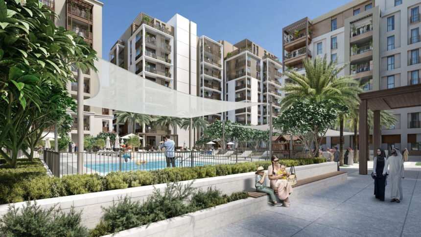 Outdoor swimming pool with sunbathing areas